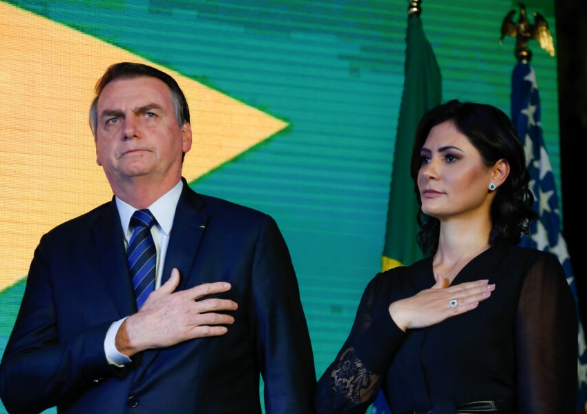 ‘Estaremos sempre juntos, nos amando’, diz Michelle sobre Bolsonaro após suposto unfollow