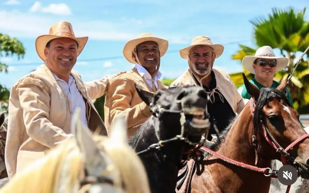 Deputado Marquinho Viana prestigia a Festa dos Vaqueiros em Milagres