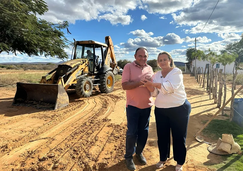 Joanina Sampaio visita obras de abastecimento em Pé de Serra e celebra avanço