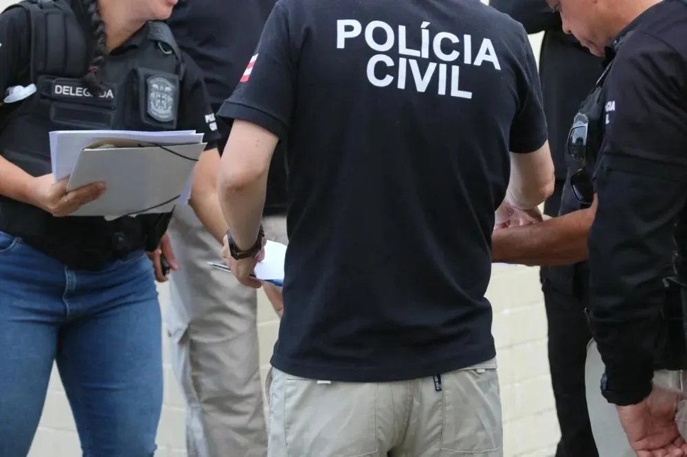 Mãe é presa por permitir abuso da filha pelo padrasto em Sítio do Mato