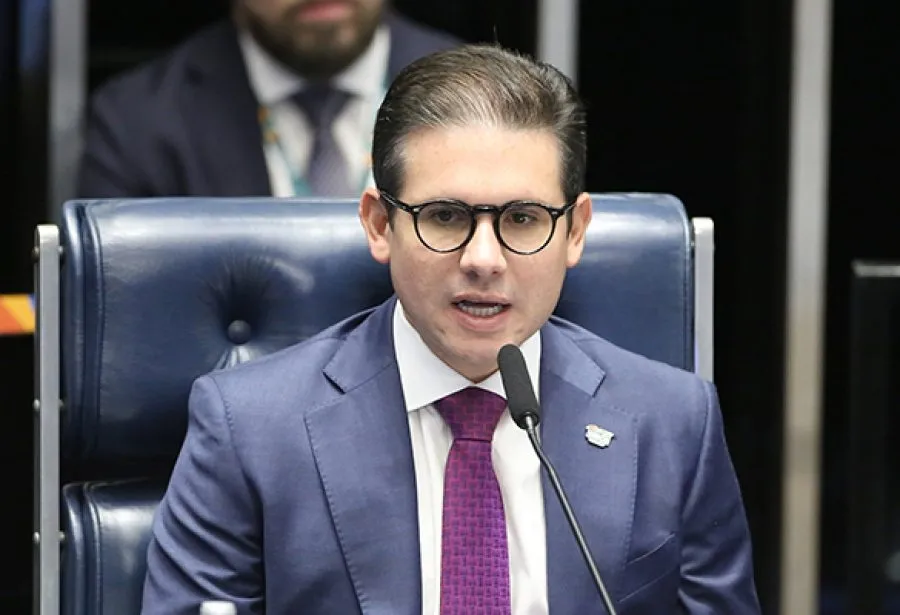 Aliados avaliam que Hugo Motta deve se aproximar do governo Lula em (2026)