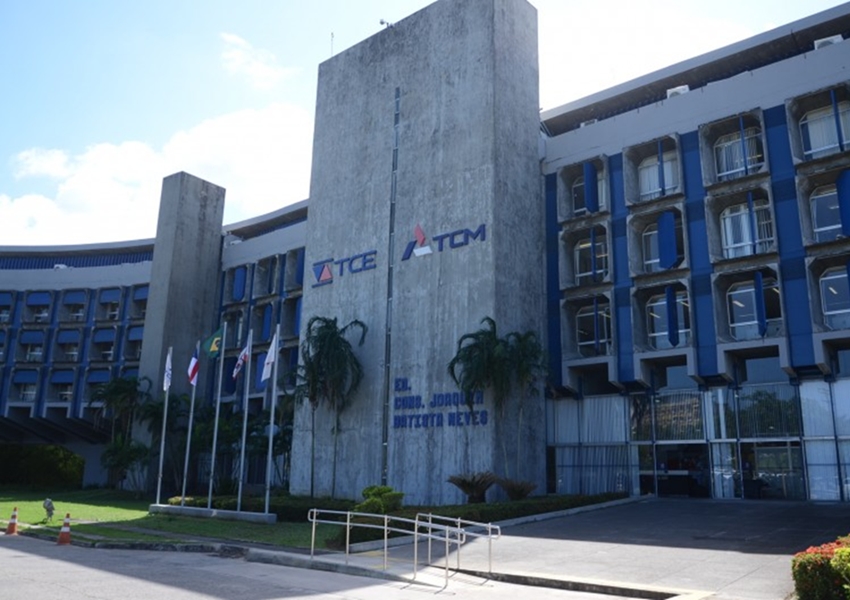 Número de câmaras de vereadores com contas reprovadas mais que dobrou na Bahia