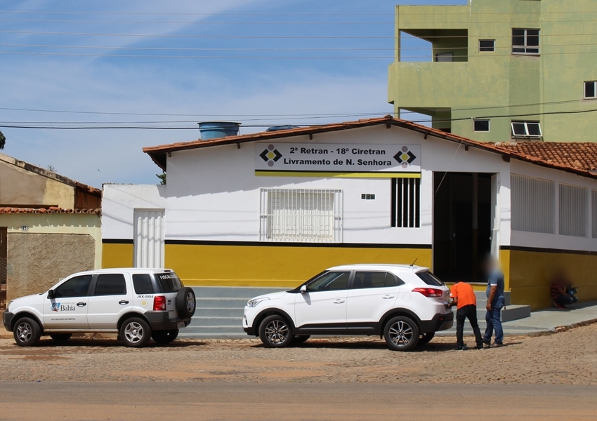 Livramento e Brumado: MP denuncia ex-coordenadores do Detran por fraude no emplacamento de carros de luxo roubados