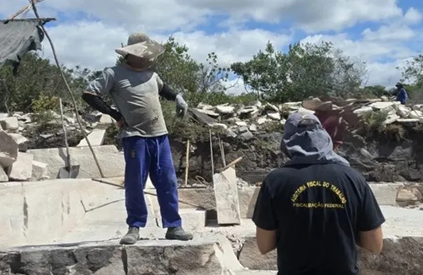 Operação do MTE resgata 91 trabalhadores em condições análogas à escravidão em pedreiras da Bahia