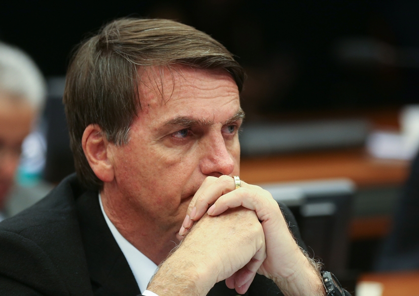 Bolsonaro quadruplica faltas na Câmara dos Deputados