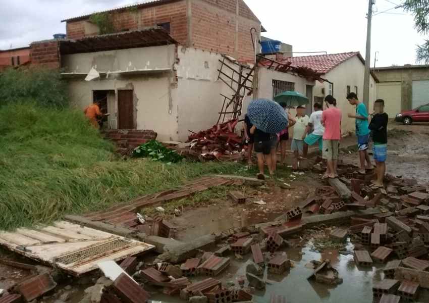 Chuvas provoca estragos em Ruas e Bairros de Livramento