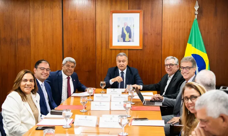 Rui Costa e Jerônimo Rodrigues anunciam acordo para novo hospital de Paulo Afonso