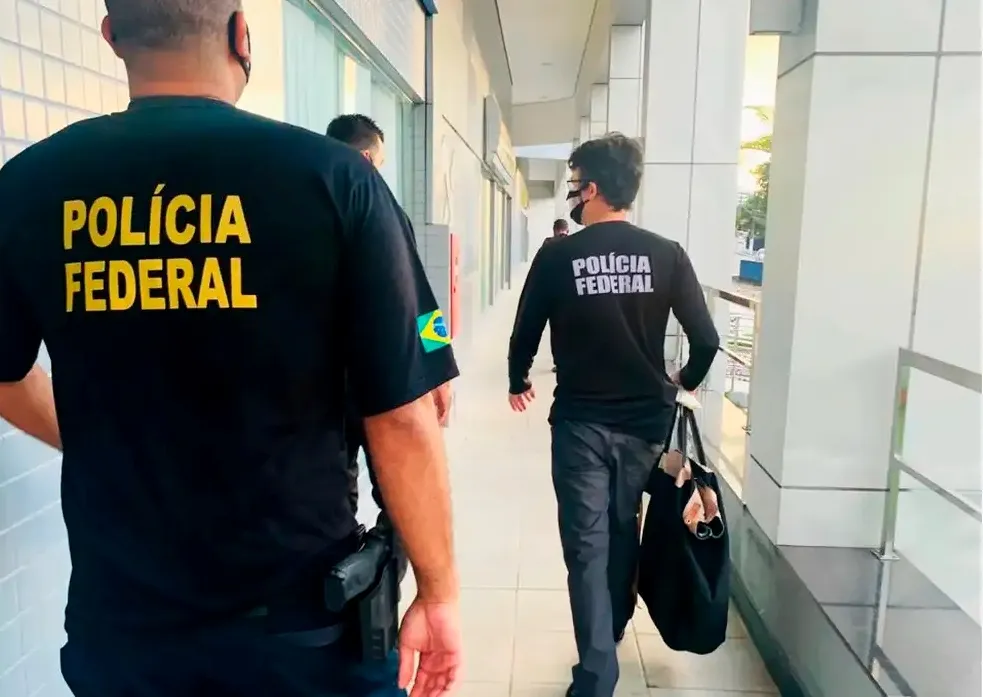 Oito pessoas seguem foragidas após operações da PF contra lavagem de dinheiro em rede de combustíveis