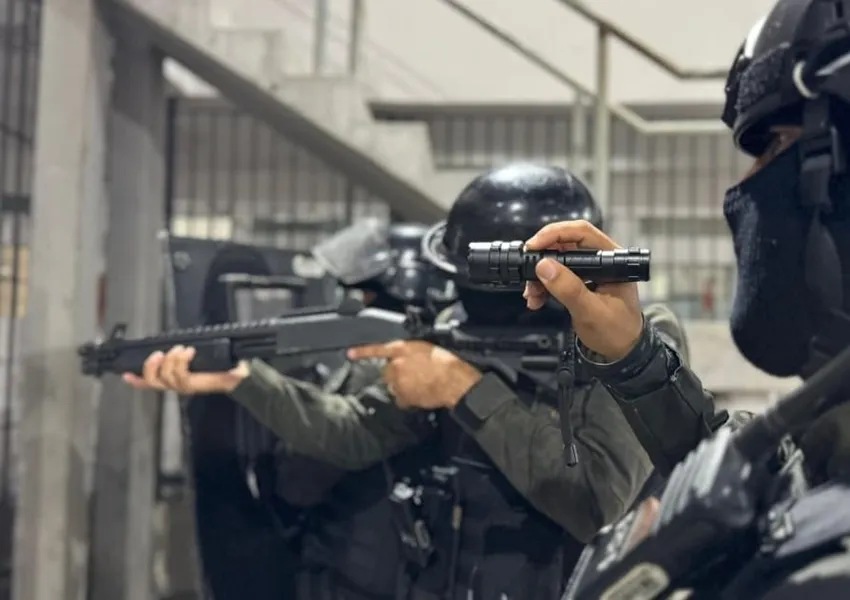 Seap realiza operação em presídios para combater comunicação entre presos e facção criminosa