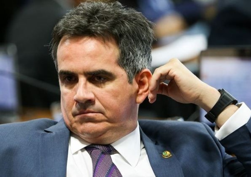 Bolsonaro exonera Ciro Nogueira da Casa Civil
