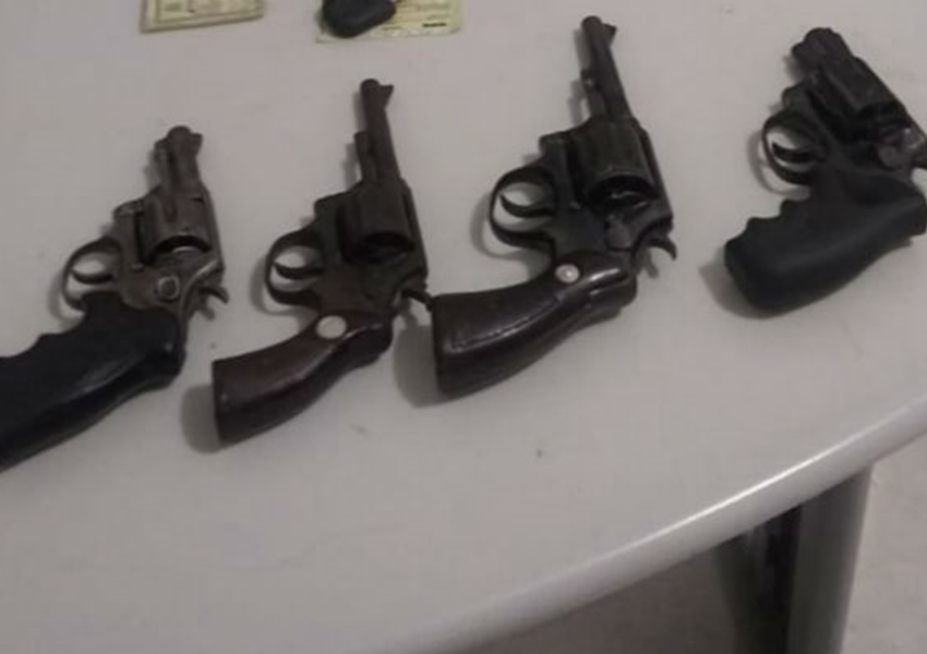 Tanhaçu: quatro indivíduos morrem em confronto com a polícia na estrada vicinal do povoado de Areião