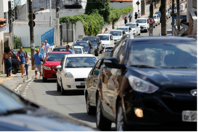 Recadastramento de veículos com placas de final 3 começa nesta quarta-feira (1º)