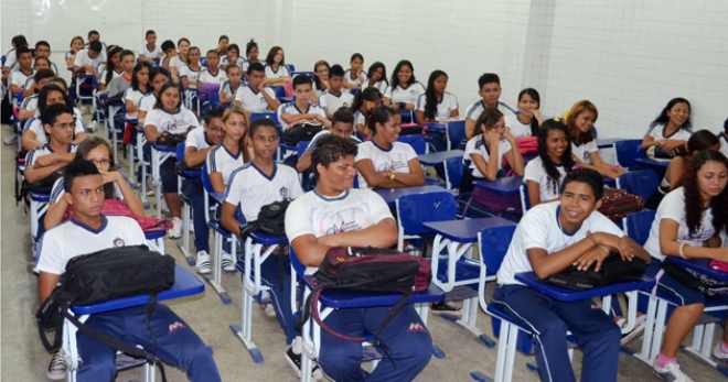 Sem investimento, reforma do ensino médio pode piorar desigualdade, dizem especialistas