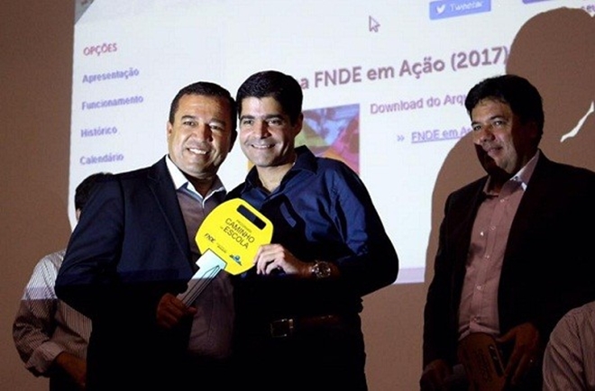 Ministro da Educação e ACM Neto participam de evento sobre educação em Vitória da Conquista
