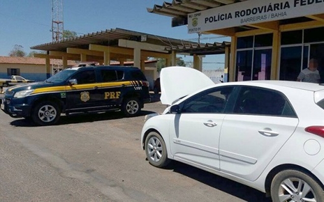 PRF recupera carro roubado vendido em site de classificados