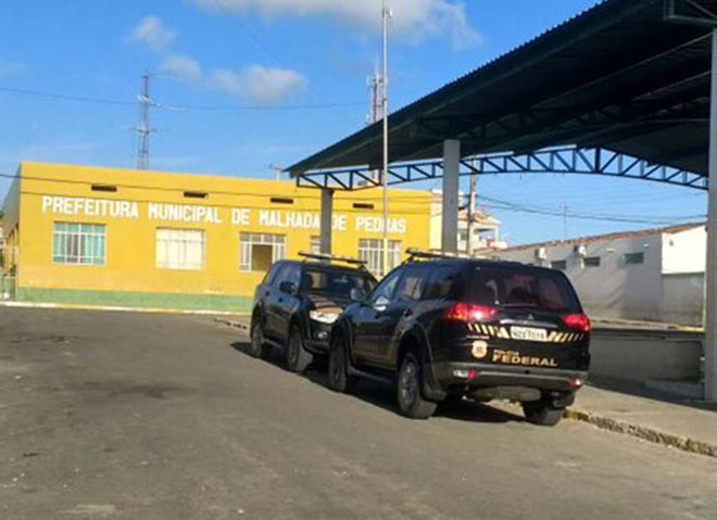 Polícia Federal cumpre mandados de busca nesta sexta feira (25) em Malhada de Pedras