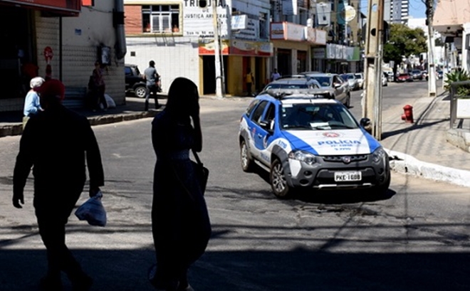 Estudante de 17 anos é raptada e estuprada em Conquista