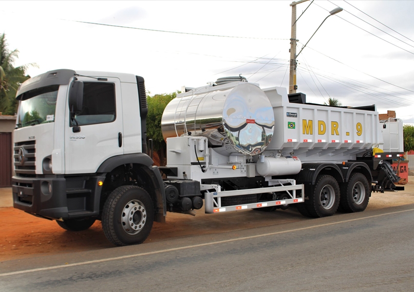 Prefeitura  de Livramento de Nossa Senhora recebe usina móvel de asfalto