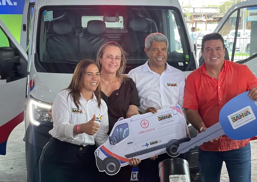 Saúde de Livramento de Nossa Senhora é fortalecida com nova ambulância