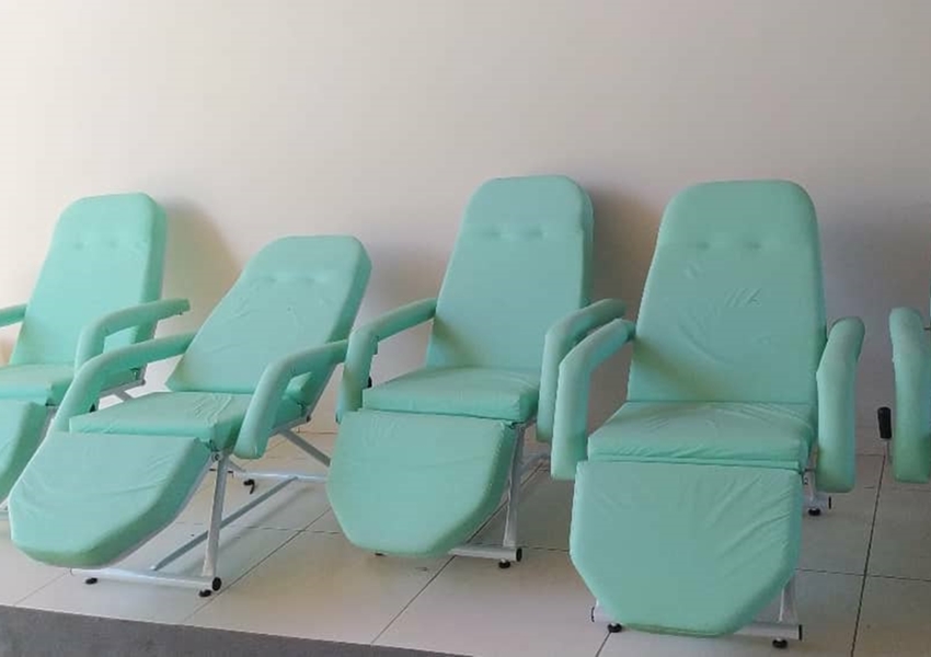 Hospital de Livramento recebe novas poltronas para acompanhantes