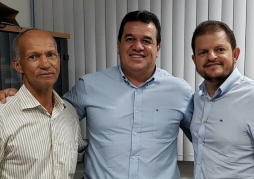 Deputado Marquinho Viana recebe autoridades de Belo Campo e Ibicoara