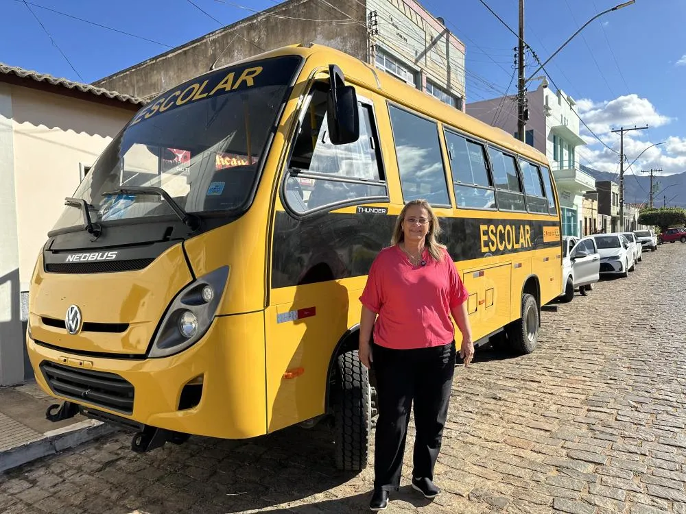 Livramento investe R$ 4,2 milhões na compra de novos ônibus escolares