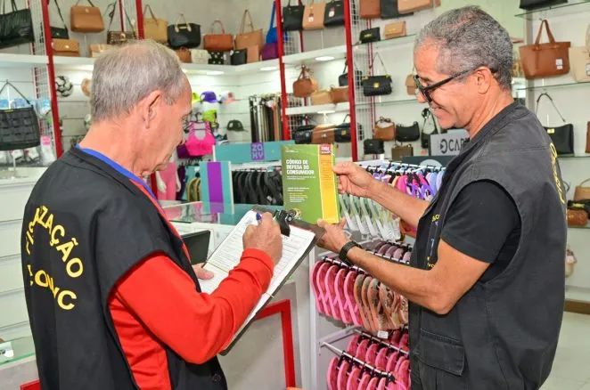 Vitória da Conquista: Procon realiza fiscalização preventiva no comércio para o Dia das Mães