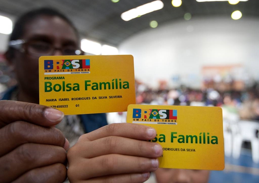 Mais de 220 mil benefícios do Bolsa Família são cancelados ou bloqueados na Bahia