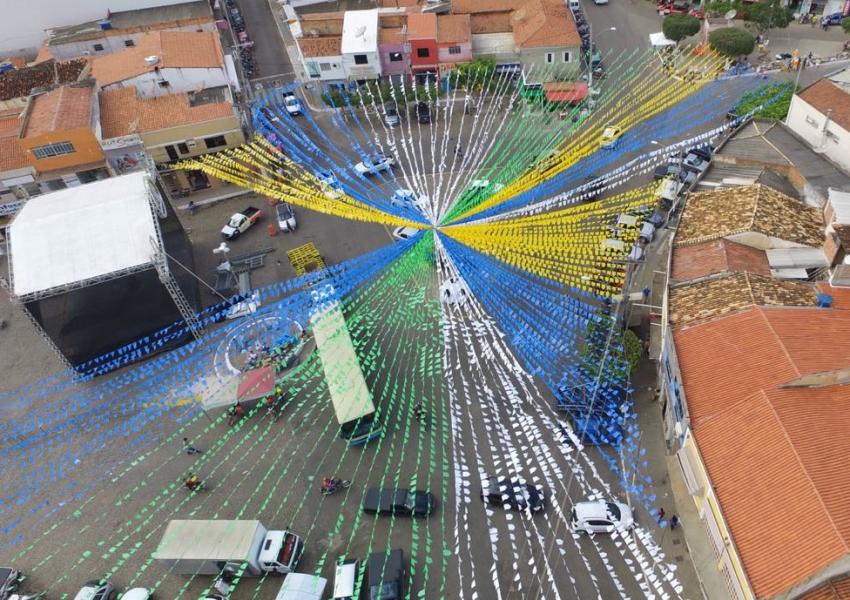 Prefeitura Conclui ornamentação no circuito Arena Livramento