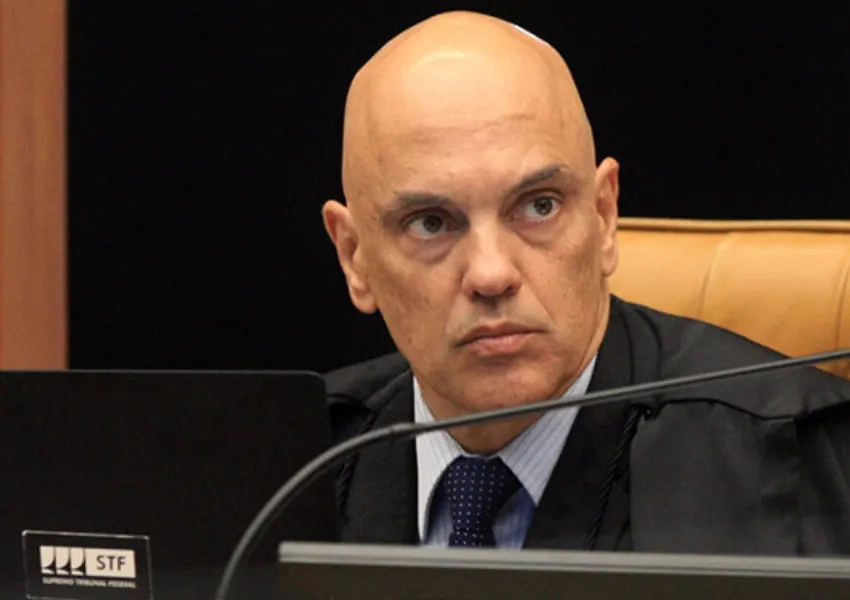 Moraes reconhece violação pontual de Bolsonaro, mas descarta prisão preventiva