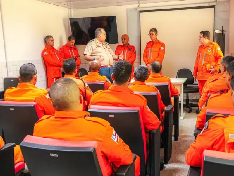Bahia envia 22 bombeiros para auxiliar vítimas das chuvas no Rio Grande do Sul
