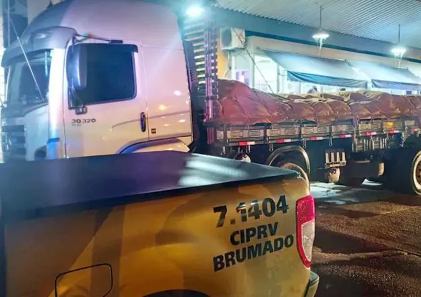Polícia Rodoviária Estadual apreende caminhão com carga de gesso irregular na BA-262