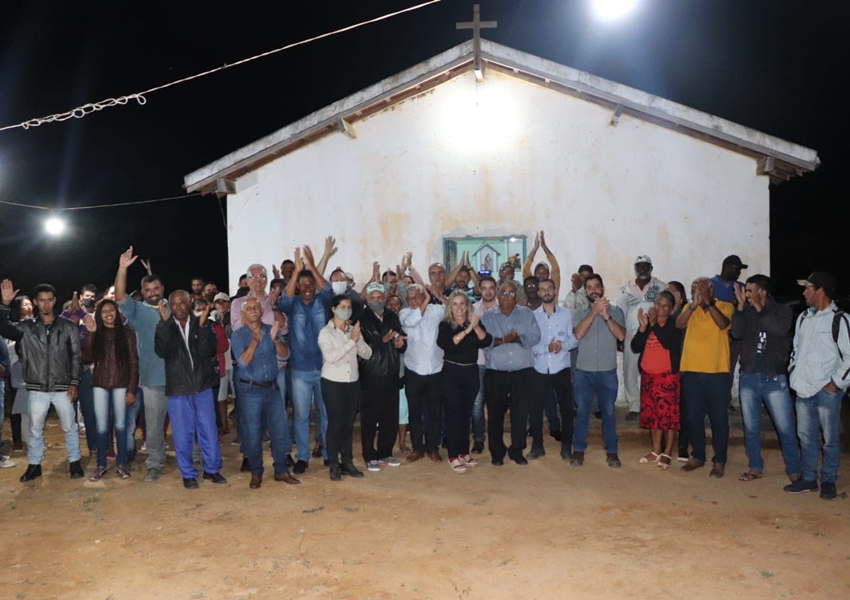 Ivana e Valtécio anunciam obras de extensão de rede de água para comunidades de Caetité
