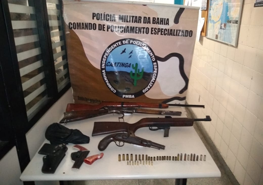 Cipe Caatinga captura bandido com armas e munições