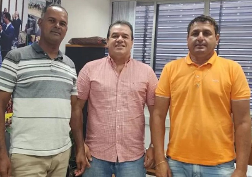 Deputado Marquinho Viana recebe prefeito de Anagé e se compromete a viabilizar demandas