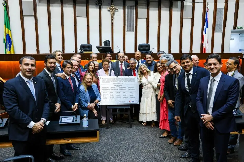 Ivana Bastos reabre trabalhos da AL-BA com balanço de gestão e defesa da pluralidade