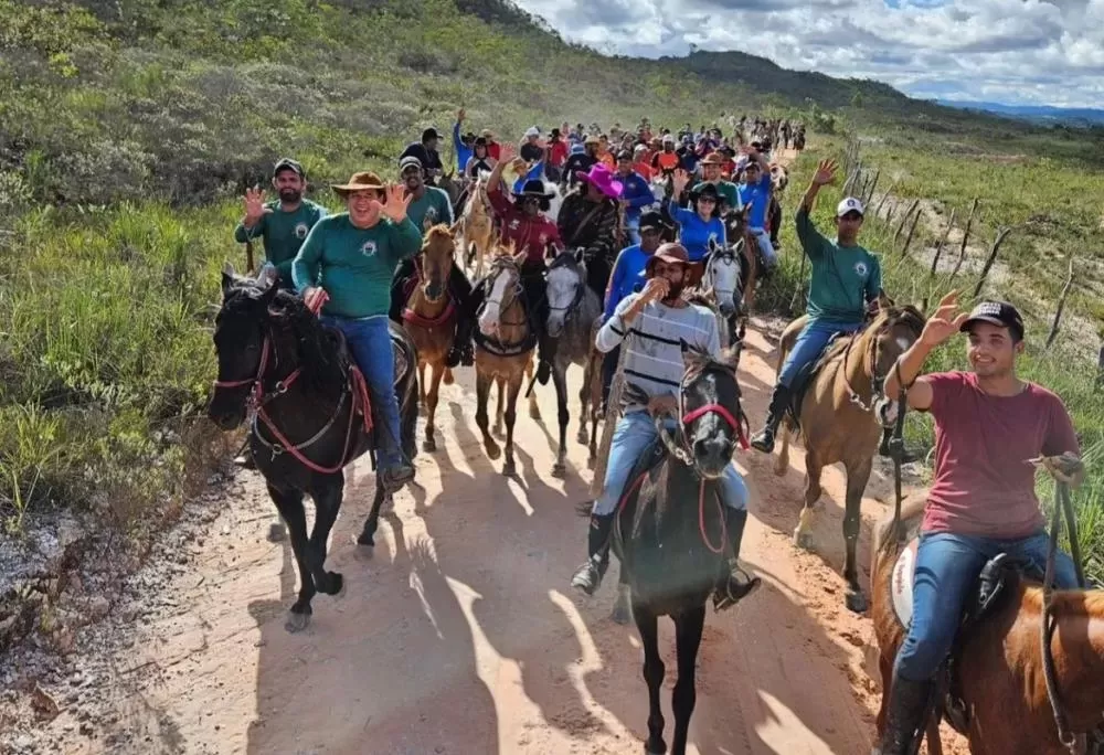 Marquinho Viana participa de cavalgada em Barra da Estiva e de inauguração de escola em Rio de Contas