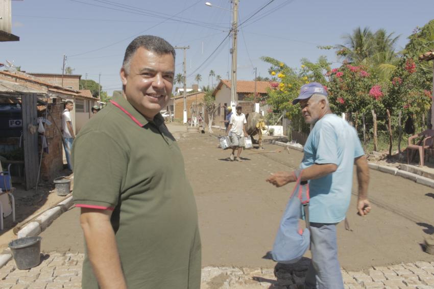 Prefeito de Livramento visita obras em execução no município