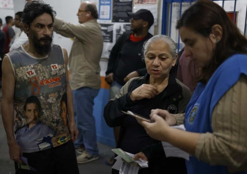 Grupos acionam TSE e acusam irregularidades na votação do 1º turno brasileiro nos EUA