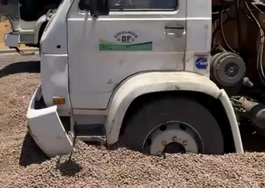Caminhão perde freios na BA-142 e utiliza área de escape em Ituaçu