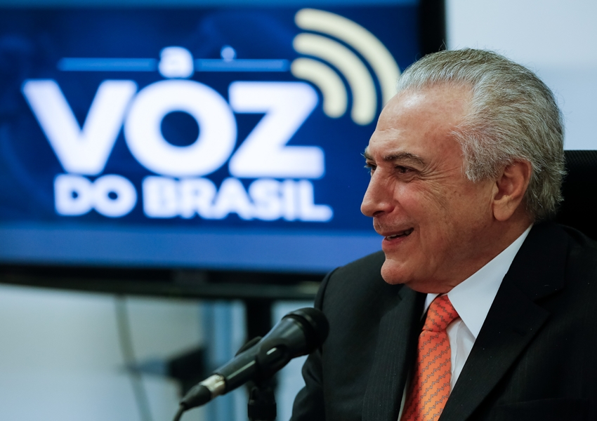 Temer vai sancionar lei que flexibiliza Voz do Brasil