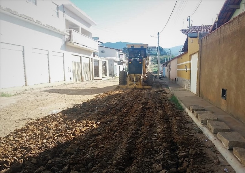Livramento: Prefeitura realiza mais pavimentações na área central do município