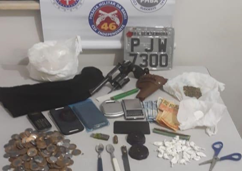 Homem é detido em Livramento acusado de porte Ilegal de arma de fogo e Tráfico de drogas