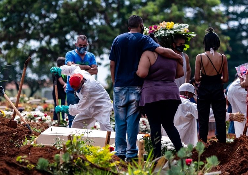 Brasil bate recorde e registra 3.869 mortes por Covid-19 nas últimas 24h