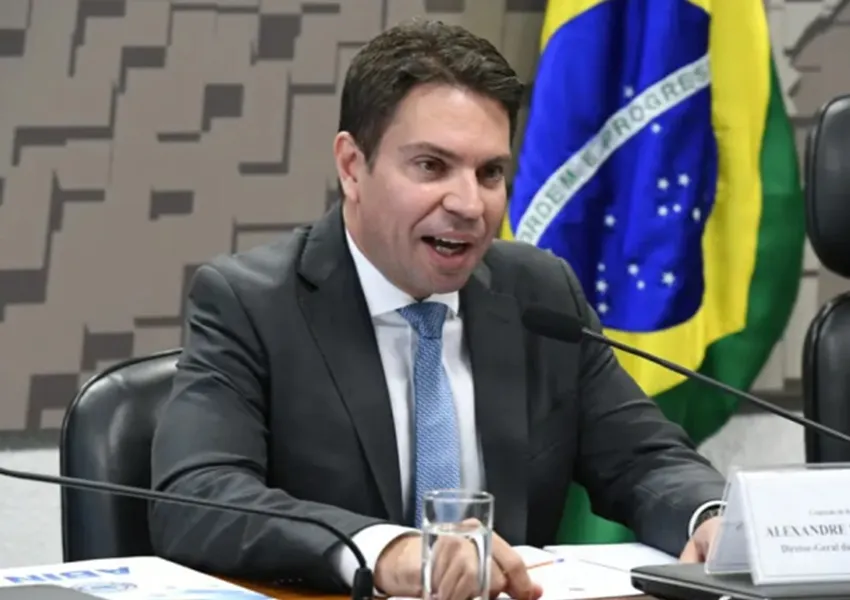 STF condena Alexandre Ramagem a 16 anos de prisão e determina perda do mandato