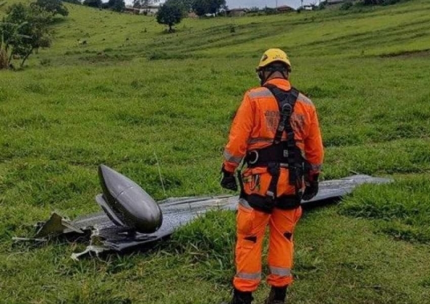 Tragédia em Minas Gerais: Avião se desintegra no ar e deixa cinco mortos e dois desaparecidos