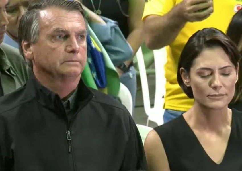 Em celebração católica, Bolsonaro evita discurso e Padre Kelmon é aplaudido