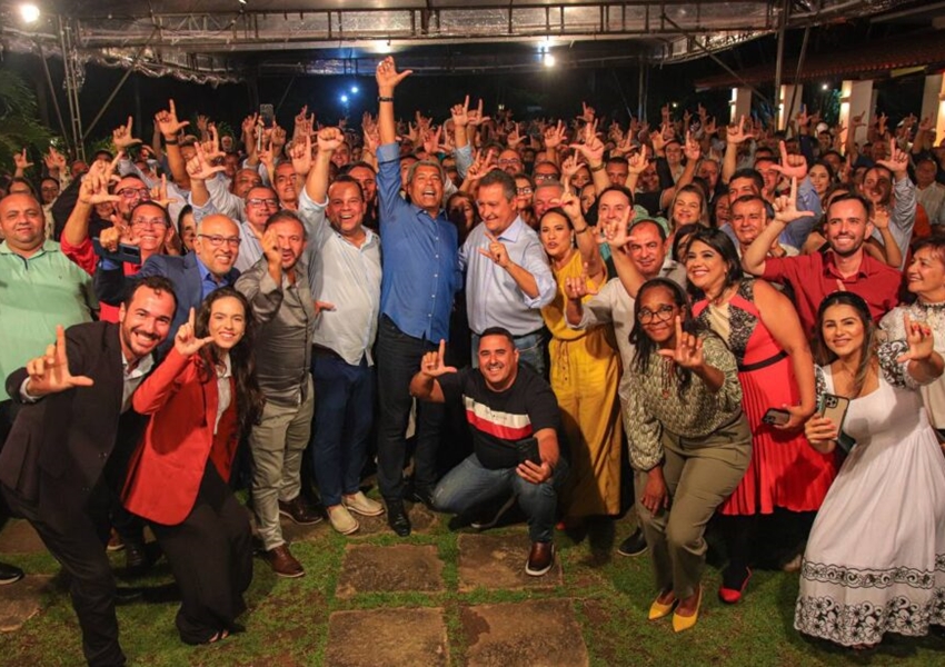 Em encontro com prefeitos, Rui celebra eleição de Jerônimo: 'é a vitória de um projeto'