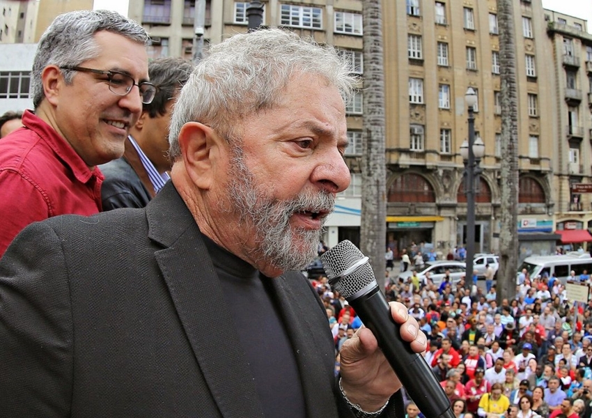 Ministro do STF decide levar ao plenário pedido de liberdade de Lula