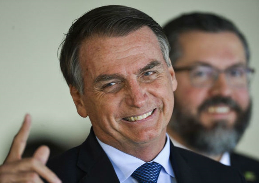 Bolsonaro diz que Ministério da Infraestrutura vai ampliar validade da CNH